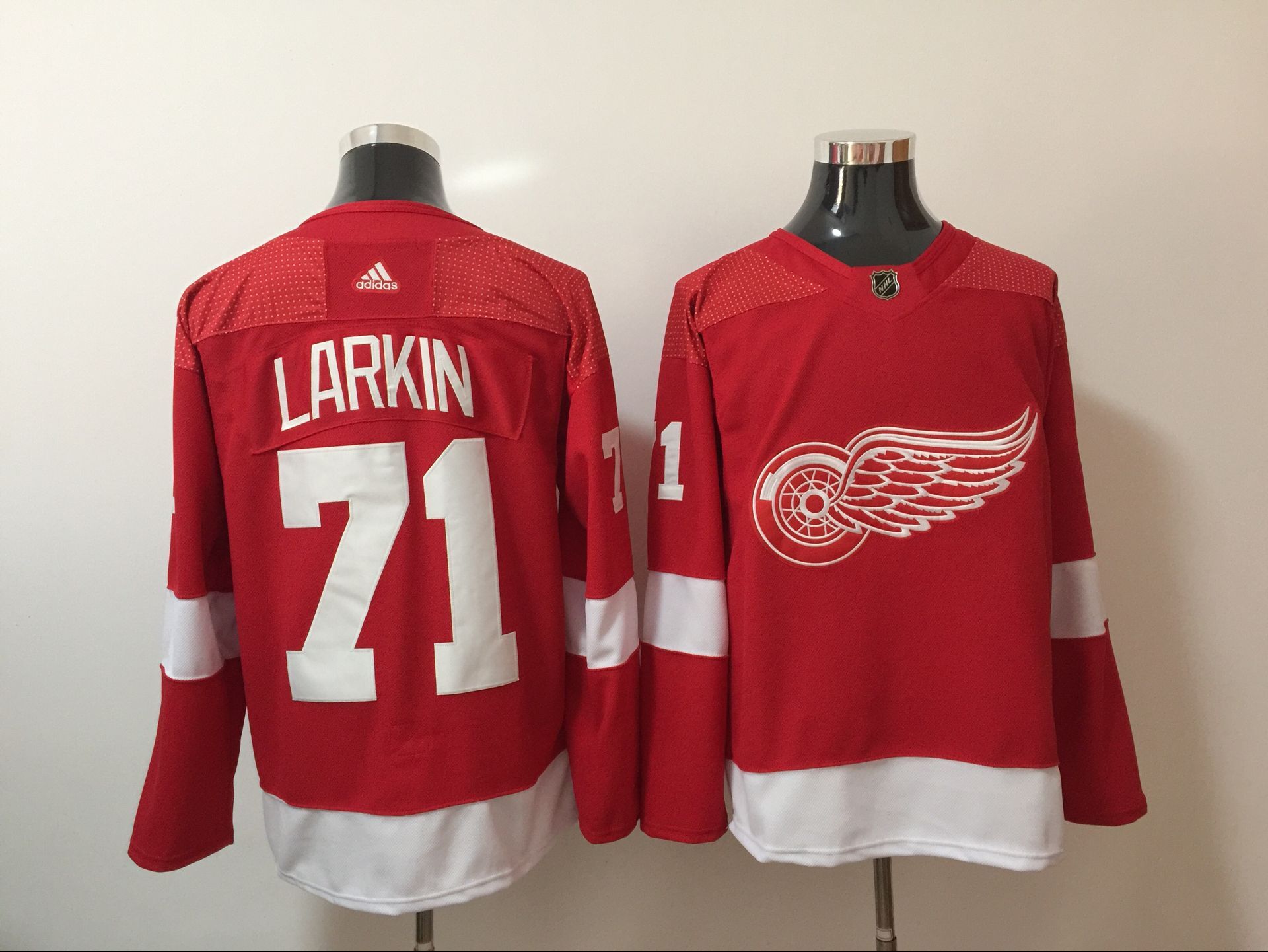 Men Detroit Red Wings 71 Dylan Larkin Red Hockey Stitched Adidas NHL Jerseys